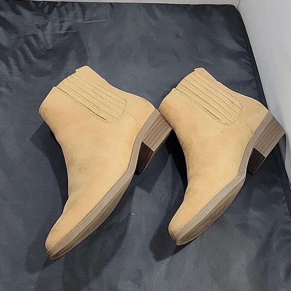 UNIVERSAL THREAD POINTED TOE LOW BLOCK HEEL ANKLE BOOTIE - Picture 16 of 16